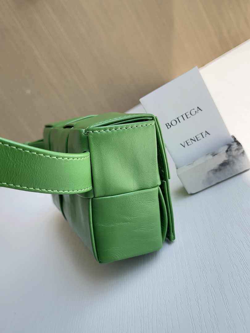 Bottega Veneta Cassette Belt Bag 651053 Lambskin Green