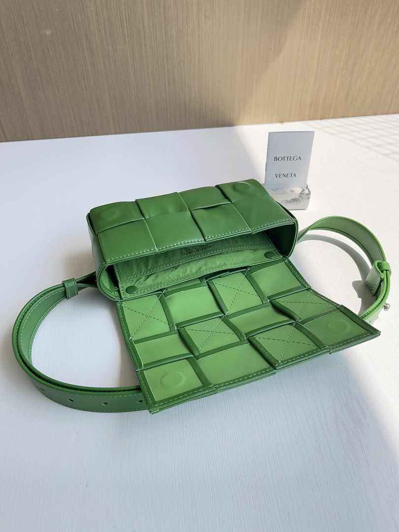 Bottega Veneta Cassette Belt Bag 651053 Lambskin Green