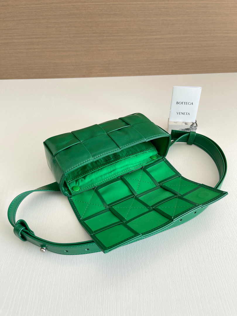 Bottega Veneta Cassette Belt Bag 651053 Lambskin Dark Green