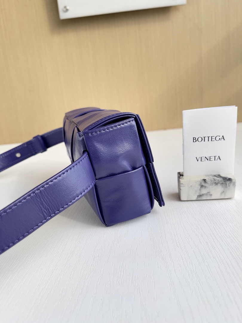 Bottega Veneta Cassette Belt Bag 651053 Lambskin Purple