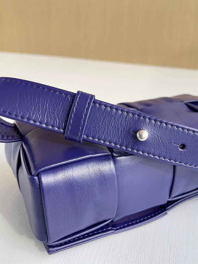 Bottega Veneta Cassette Belt Bag 651053 Lambskin Purple