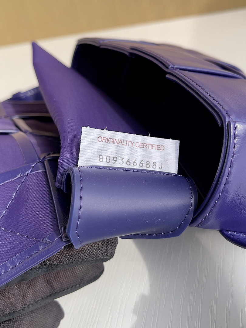 Bottega Veneta Cassette Belt Bag 651053 Lambskin Purple