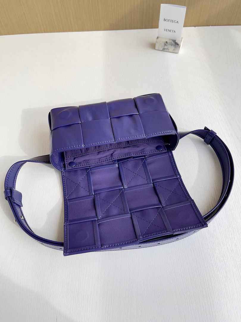 Bottega Veneta Cassette Belt Bag 651053 Lambskin Purple