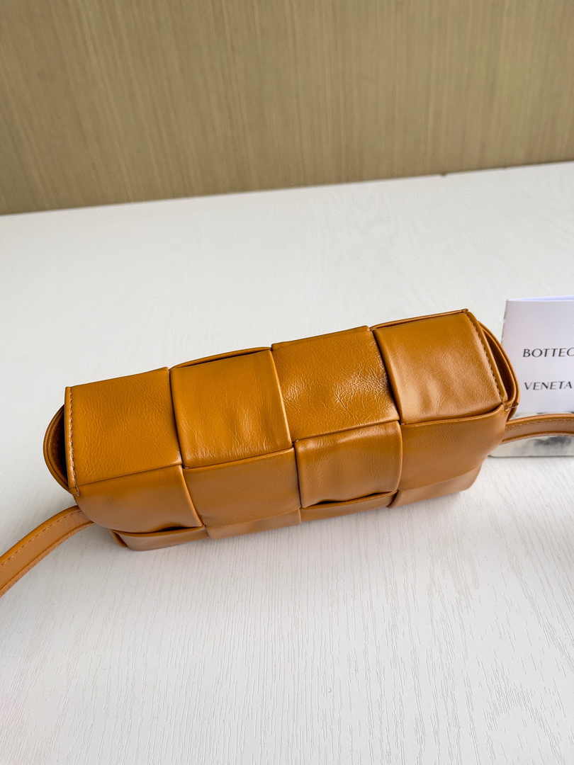 Bottega Veneta Cassette Belt Bag 651053 Lambskin Brown