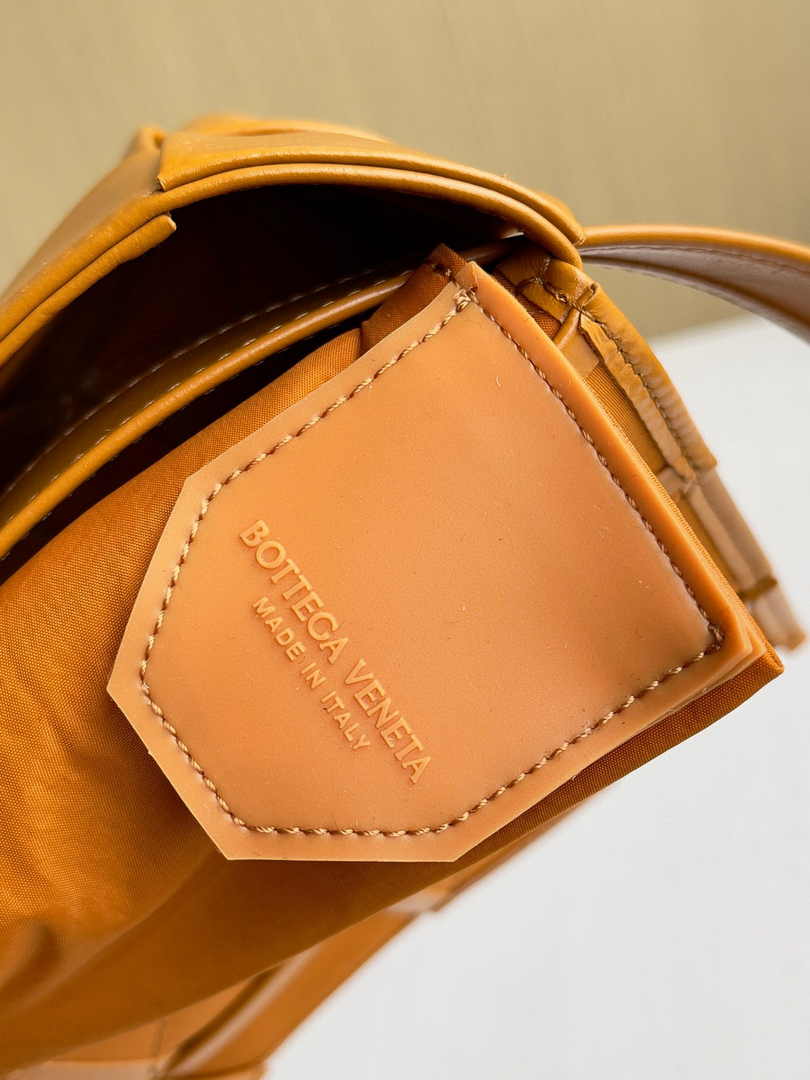 Bottega Veneta Cassette Belt Bag 651053 Lambskin Brown