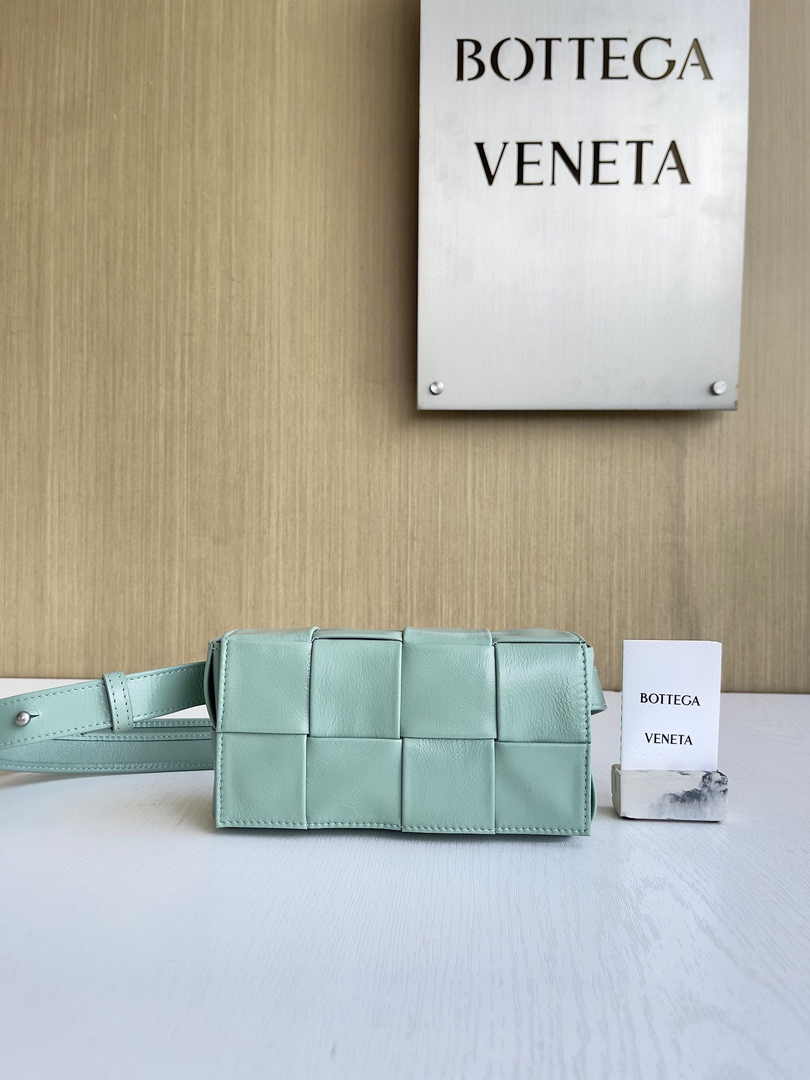 Bottega Veneta Cassette Belt Bag 651053 Lambskin Light Green