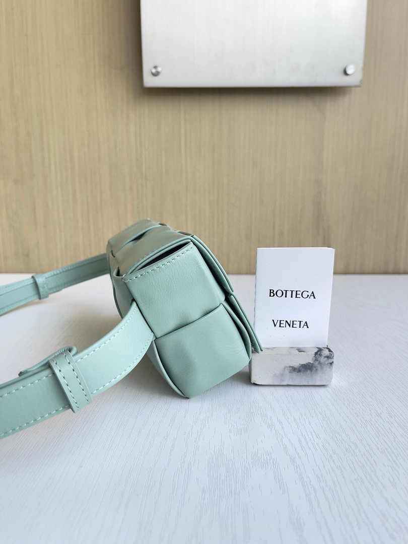 Bottega Veneta Cassette Belt Bag 651053 Lambskin Light Green