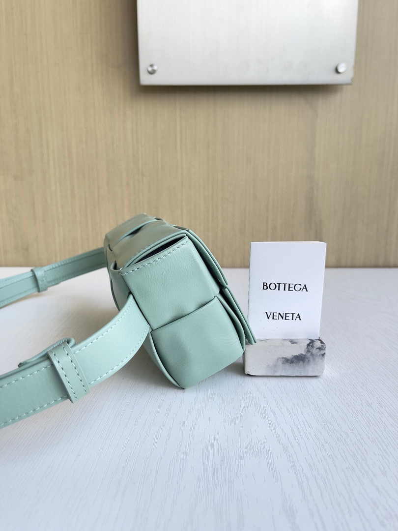 Bottega Veneta Cassette Belt Bag 651053 Lambskin Light Green