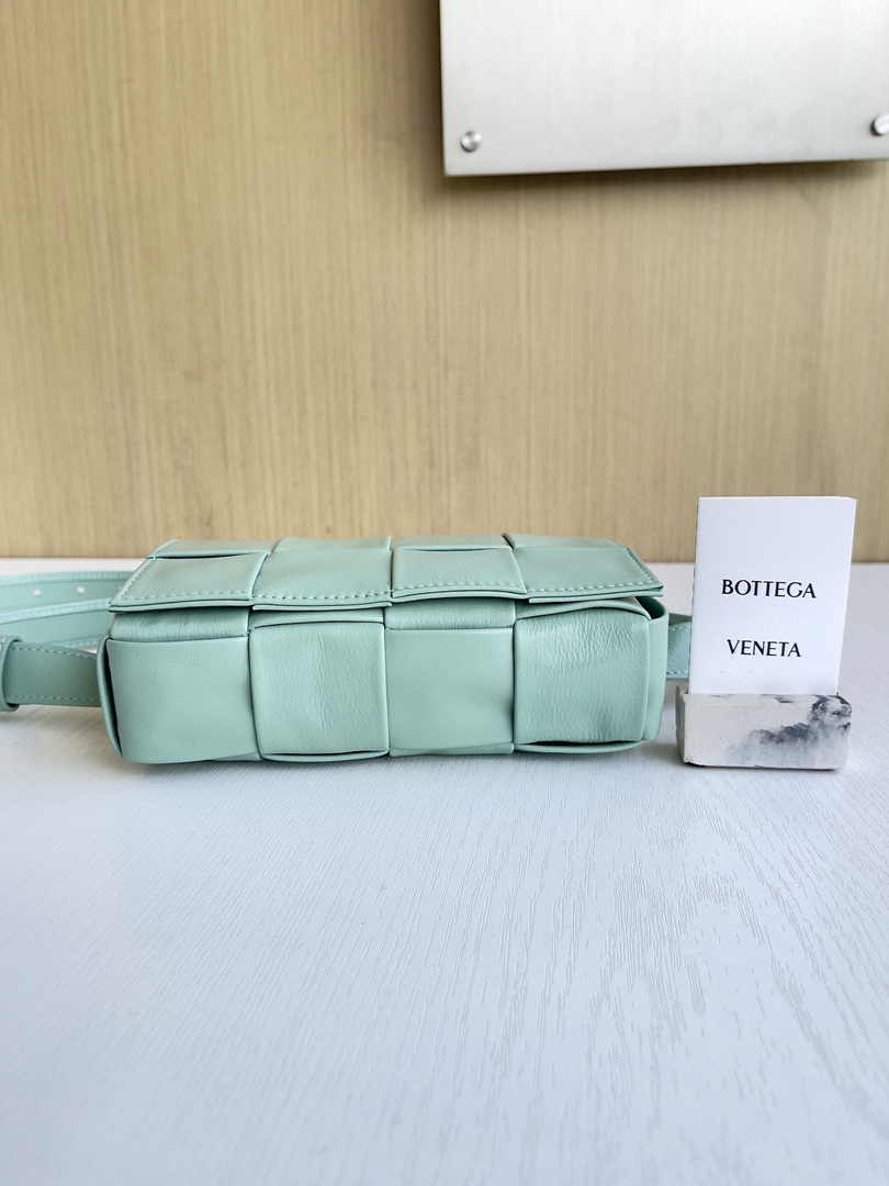 Bottega Veneta Cassette Belt Bag 651053 Lambskin Light Green