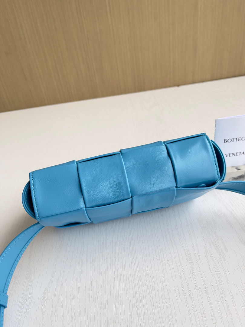 Bottega Veneta Cassette Belt Bag 651053 Lambskin Sky Blue