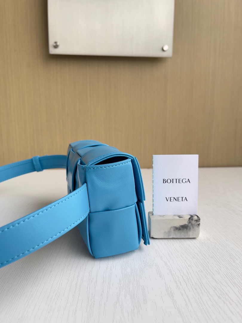 Bottega Veneta Cassette Belt Bag 651053 Lambskin Sky Blue
