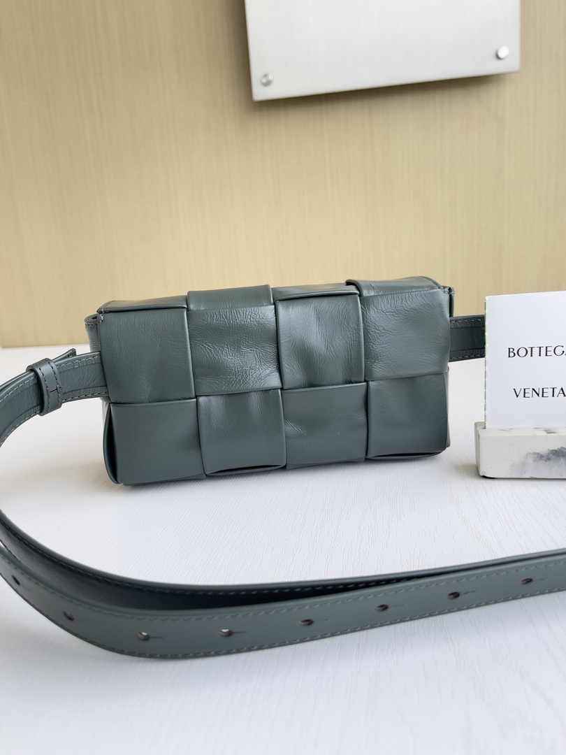 Bottega Veneta Cassette Belt Bag 651053 Lambskin Dark Green