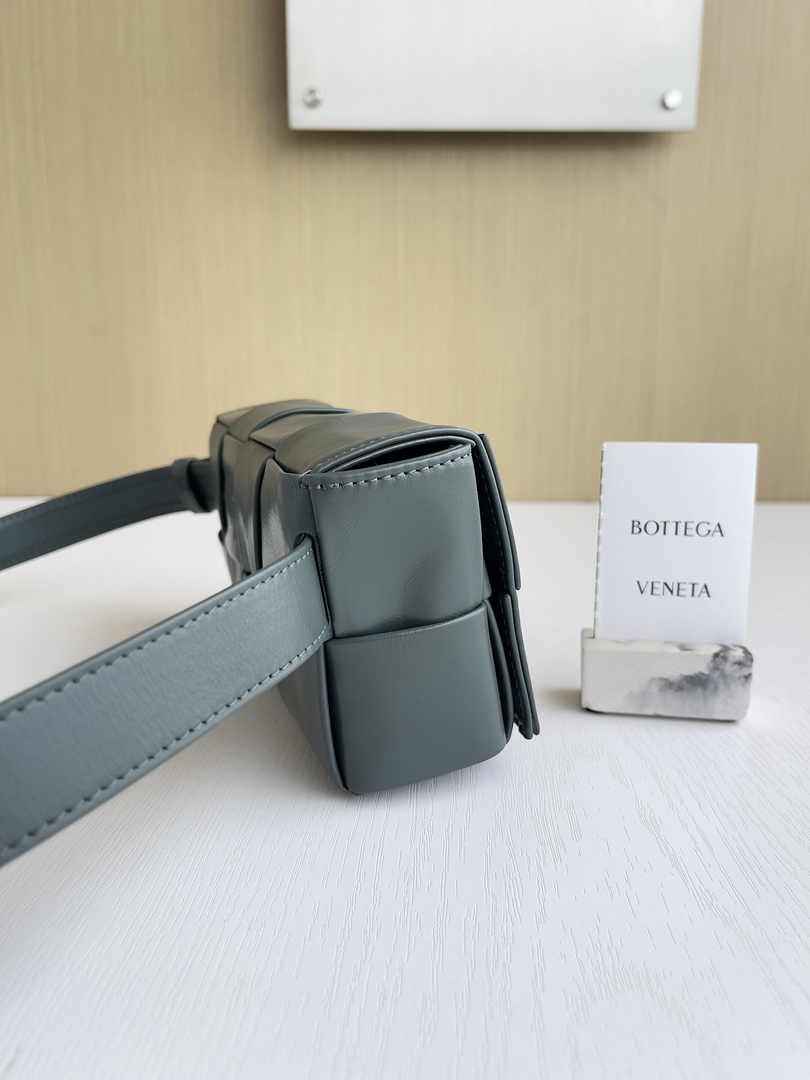 Bottega Veneta Cassette Belt Bag 651053 Lambskin Dark Green