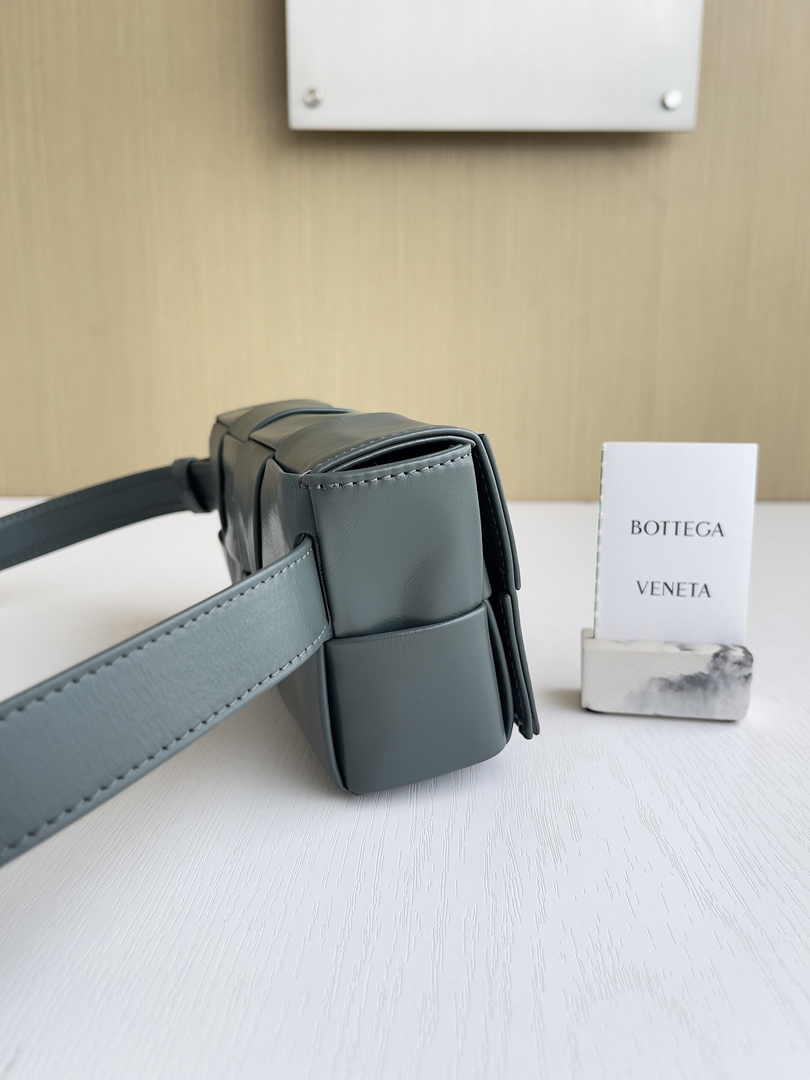 Bottega Veneta Cassette Belt Bag 651053 Lambskin Dark Green