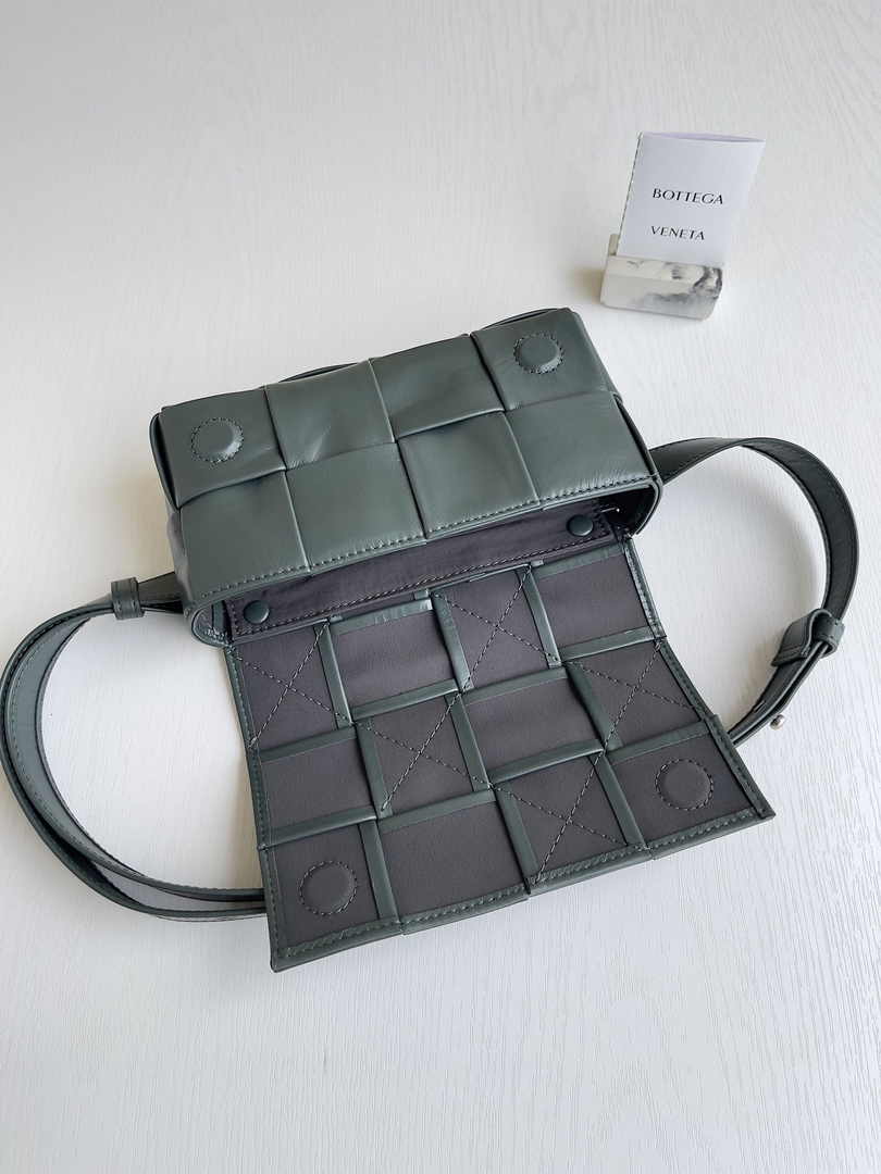 Bottega Veneta Cassette Belt Bag 651053 Lambskin Dark Green
