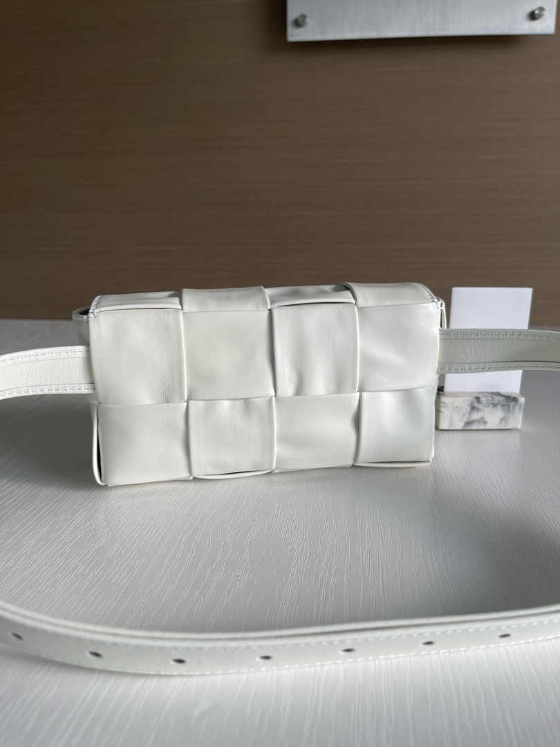 Bottega Veneta Cassette Belt Bag 651053 Lambskin White