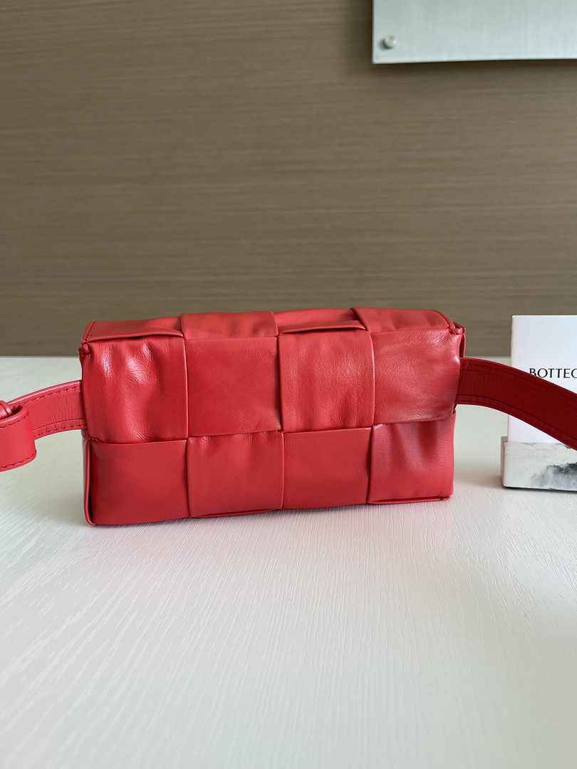 Bottega Veneta Cassette Belt Bag 651053 Lambskin Red