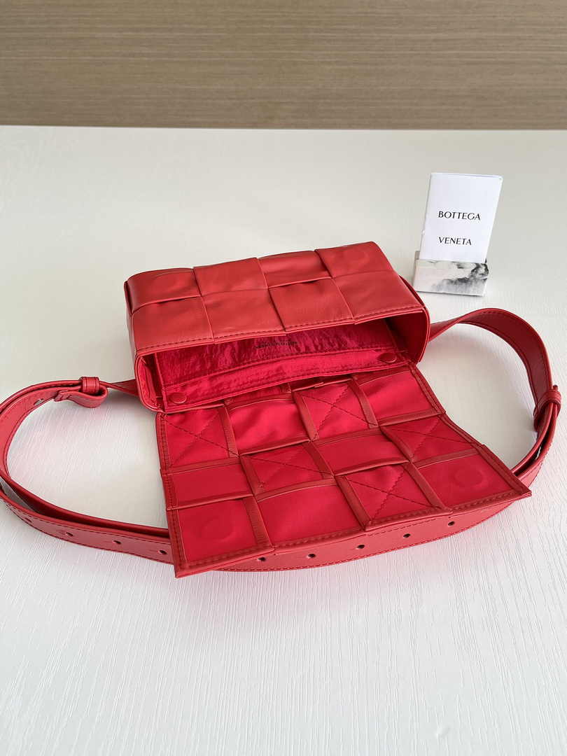 Bottega Veneta Cassette Belt Bag 651053 Lambskin Red