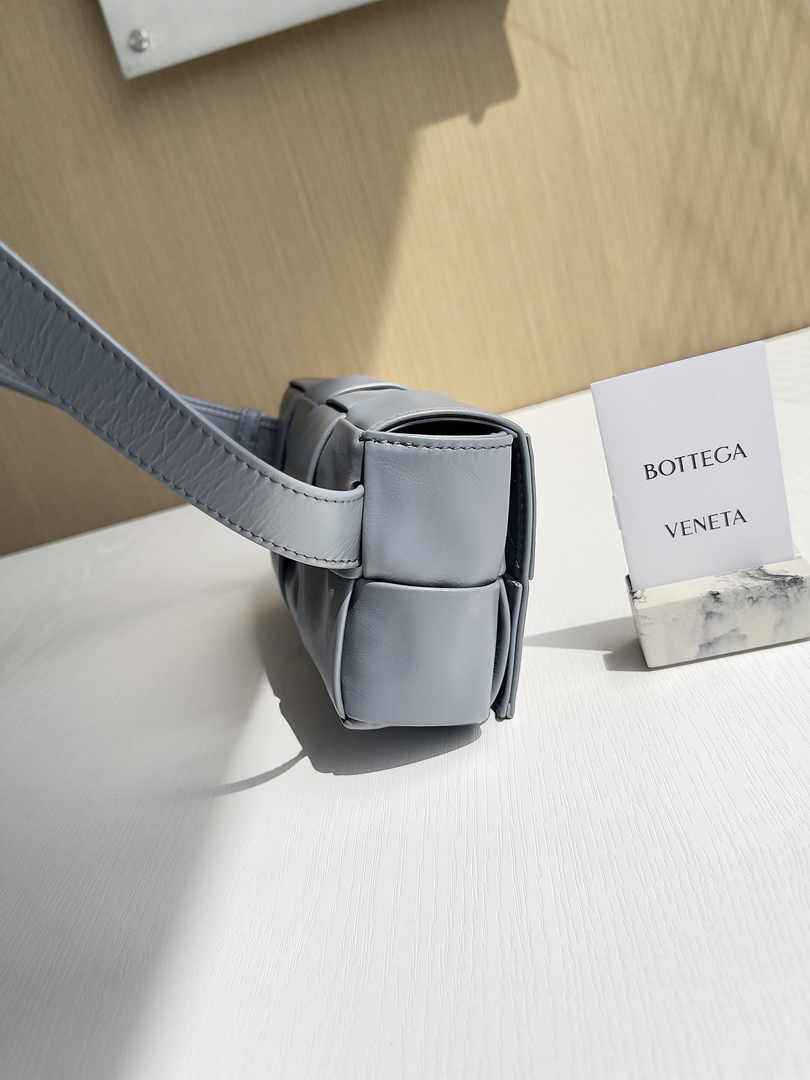 Bottega Veneta Cassette Belt Bag 651053 Lambskin Gray