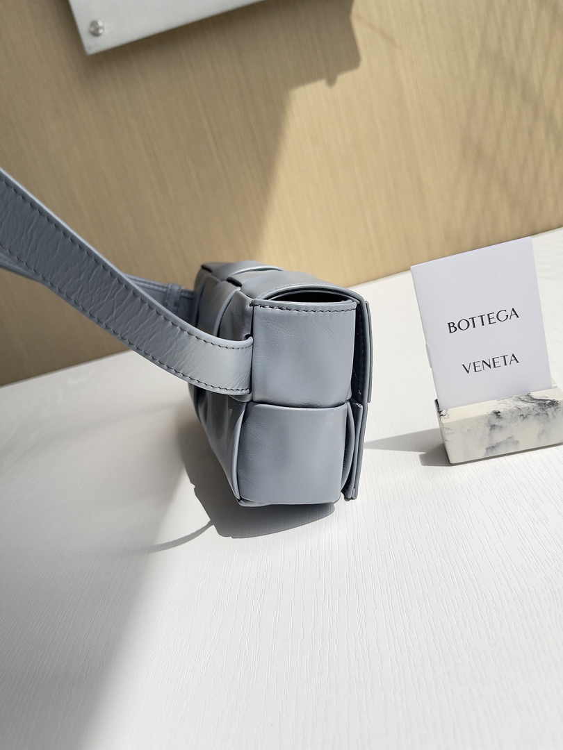 Bottega Veneta Cassette Belt Bag 651053 Lambskin Gray