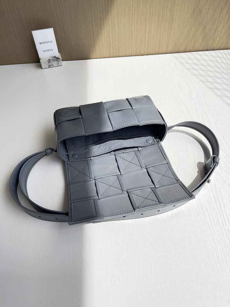 Bottega Veneta Cassette Belt Bag 651053 Lambskin Gray