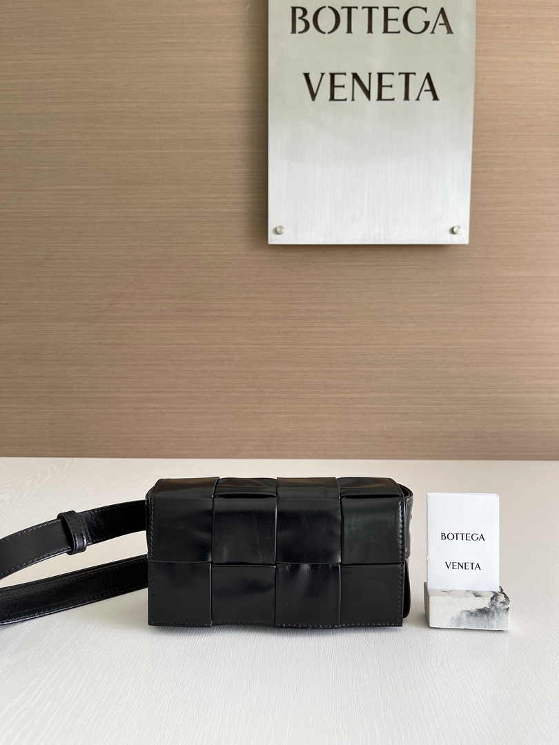Bottega Veneta Cassette Belt Bag 651053 Lambskin Black