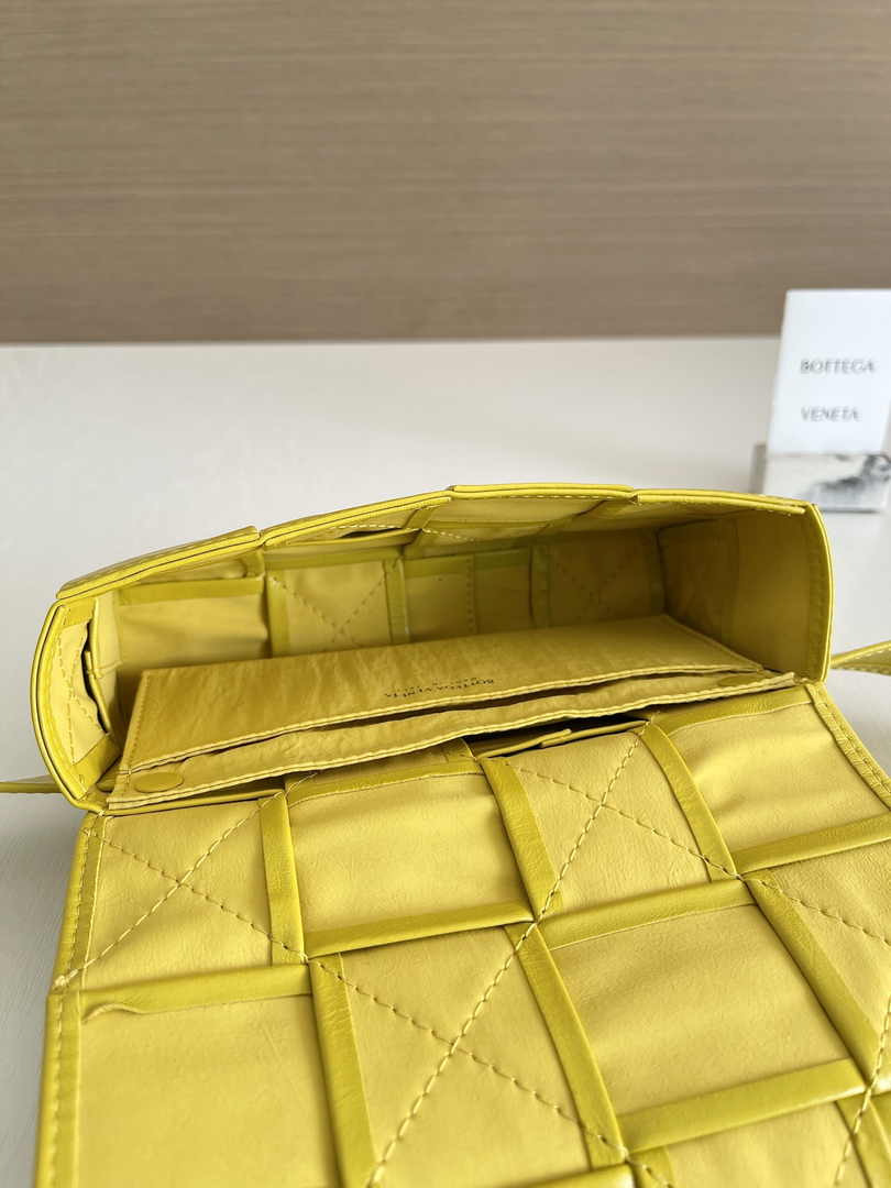 Bottega Veneta Cassette Belt Bag 651053 Lambskin Yellow