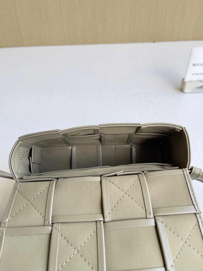 Bottega Veneta Cassette Belt Bag 651053 Lambskin Light Gray