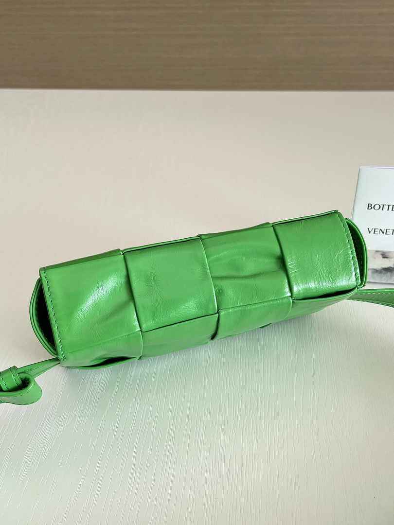 Bottega Veneta Cassette Belt Bag 651053 Lambskin Light Green