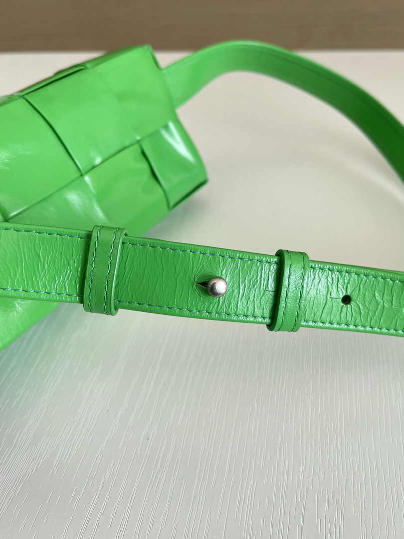 Bottega Veneta Cassette Belt Bag 651053 Lambskin Light Green