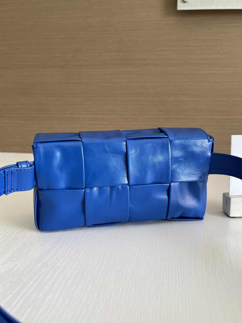 Bottega Veneta Cassette Belt Bag 651053 Lambskin Blue