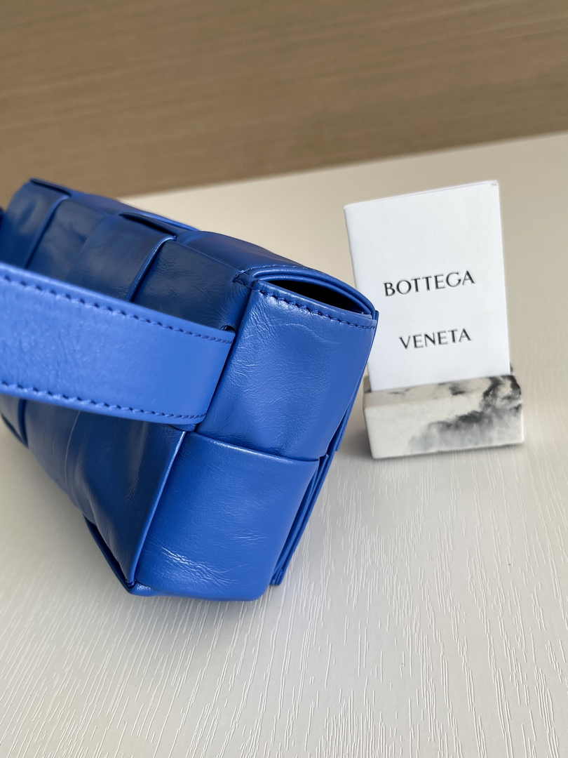 Bottega Veneta Cassette Belt Bag 651053 Lambskin Blue