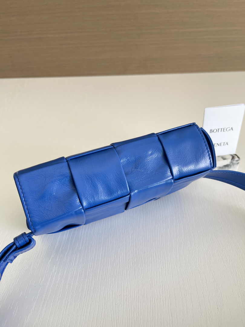Bottega Veneta Cassette Belt Bag 651053 Lambskin Blue