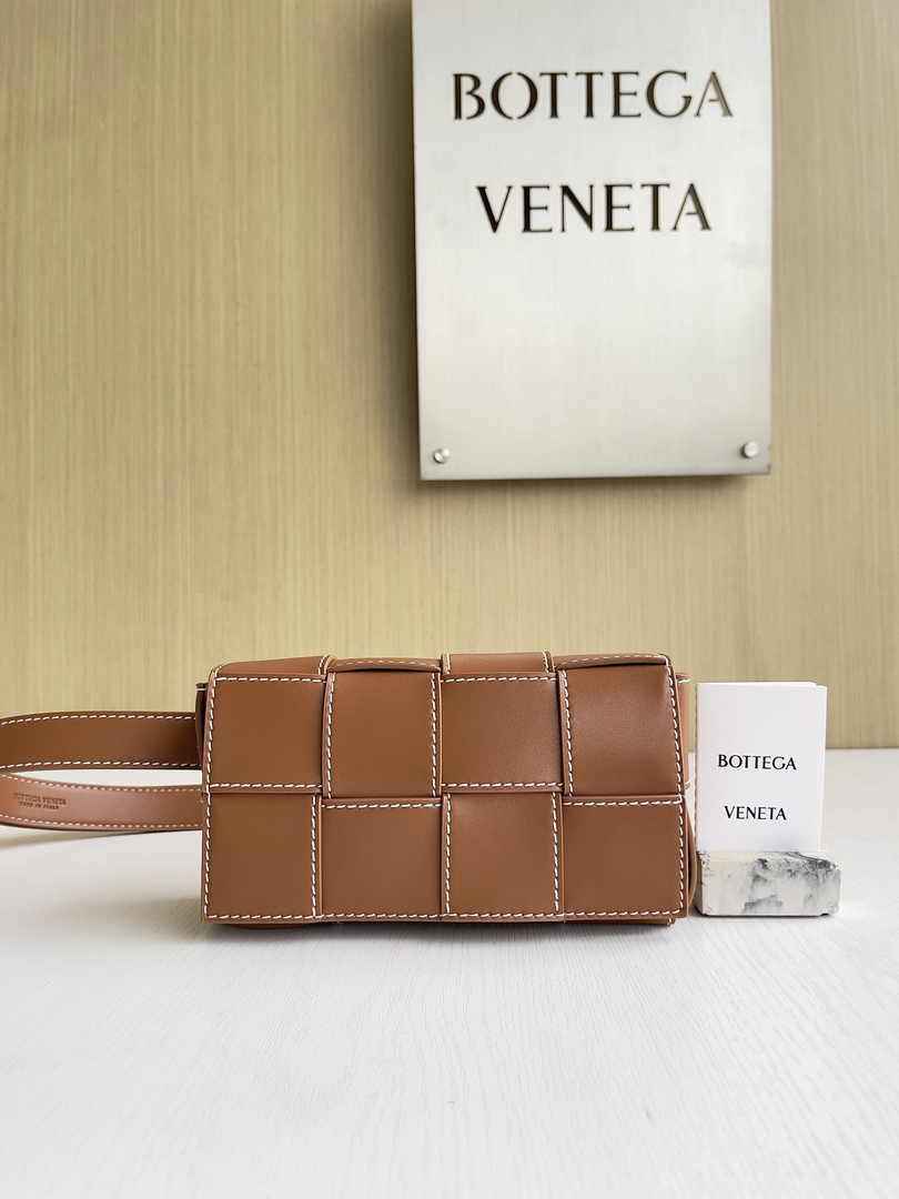 Bottega Veneta Cassette Belt Bag 738000 Lambskin Brown