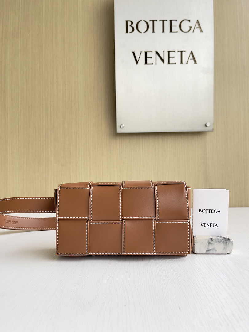 Bottega Veneta Cassette Belt Bag 738000 Lambskin Brown
