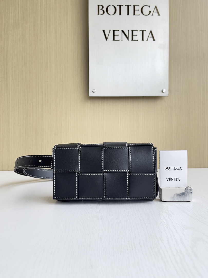 Bottega Veneta Cassette Belt Bag 738000 Lambskin Black