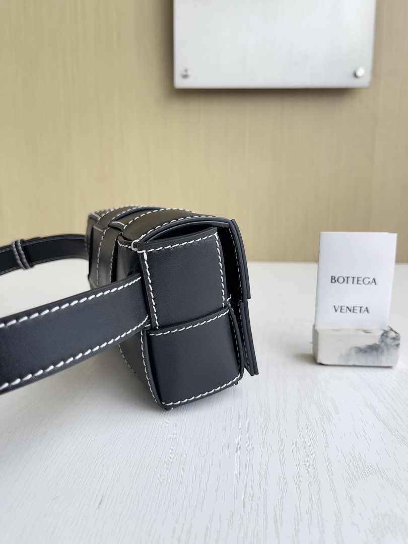 Bottega Veneta Cassette Belt Bag 738000 Lambskin Black