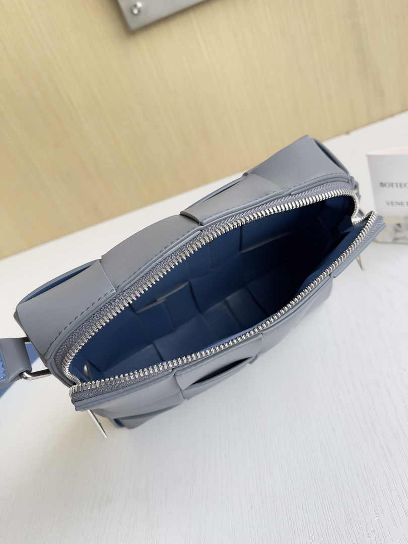 Bottega Veneta Cassette Camera Bag 730027 Gray Calfskin