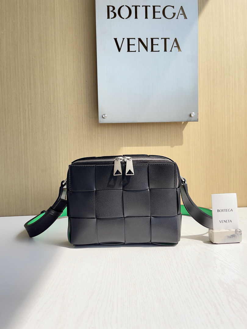 Bottega Veneta Cassette Camera Bag 730027 Black Calfskin