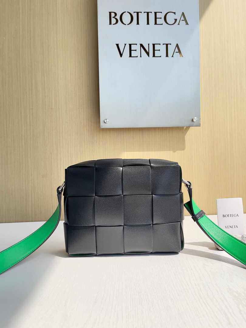Bottega Veneta Cassette Camera Bag 730027 Black Calfskin