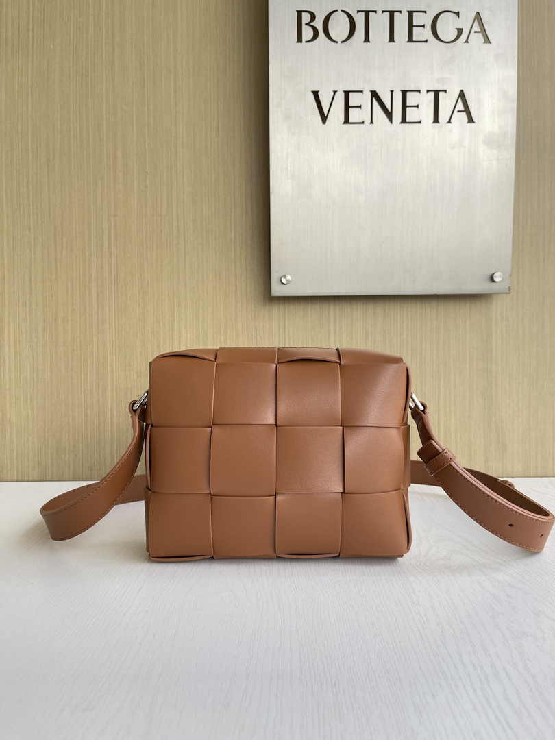 Bottega Veneta Cassette Camera Bag 730027 Calfskin Brown