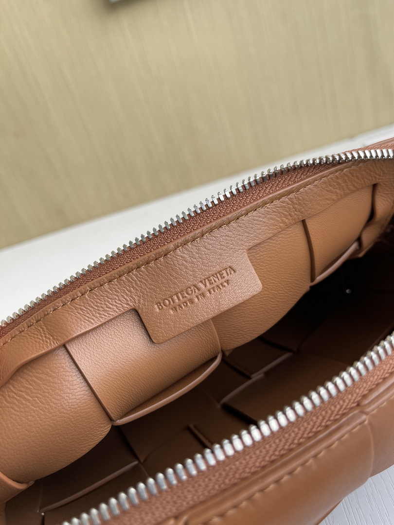 Bottega Veneta Cassette Camera Bag 730027 Calfskin Brown