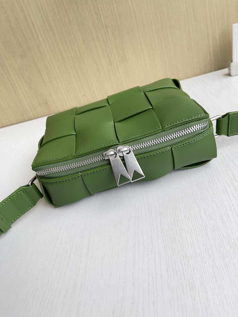 Bottega Veneta Cassette Camera Bag 730027 Calfskin Dark Green