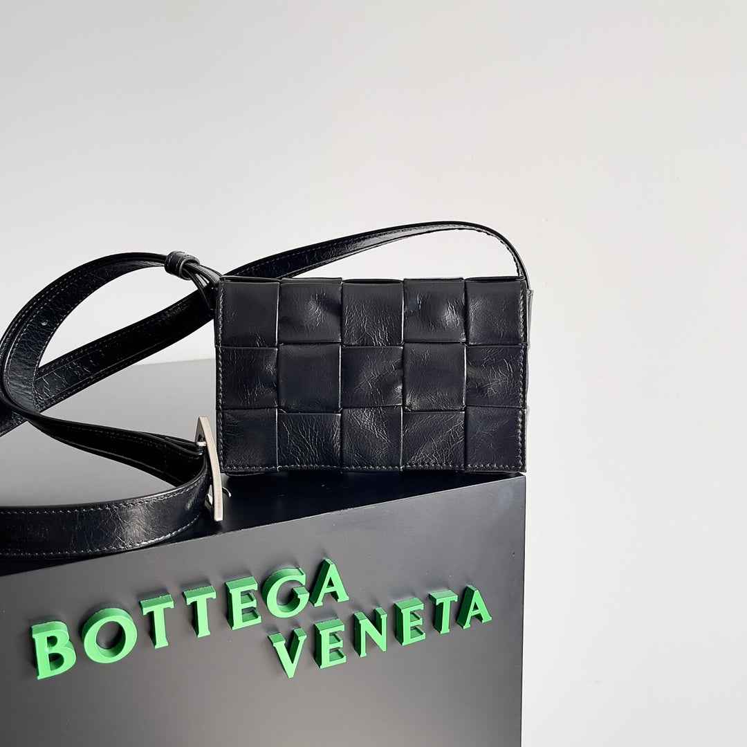 Bottega Veneta Small Cassette 717587 Lambskin Black