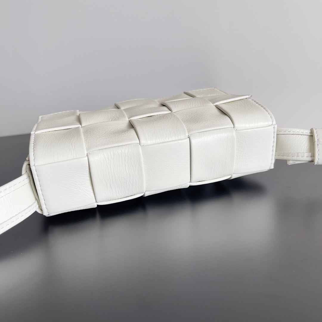 Bottega Veneta Small Cassette 717587 Lambskin White