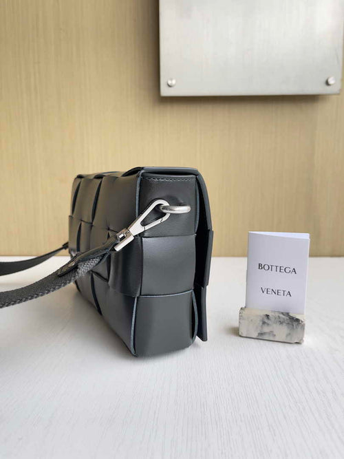 Bottega Veneta Cassette With Versatile Strap 741777 Calfskin Dark Green