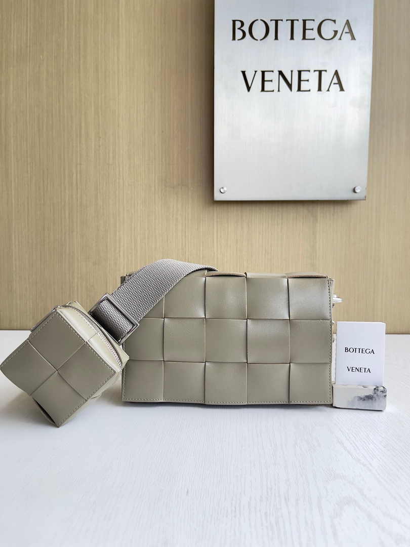 Bottega Veneta Cassette With Versatile Strap 741777 Calfskin Light Gray