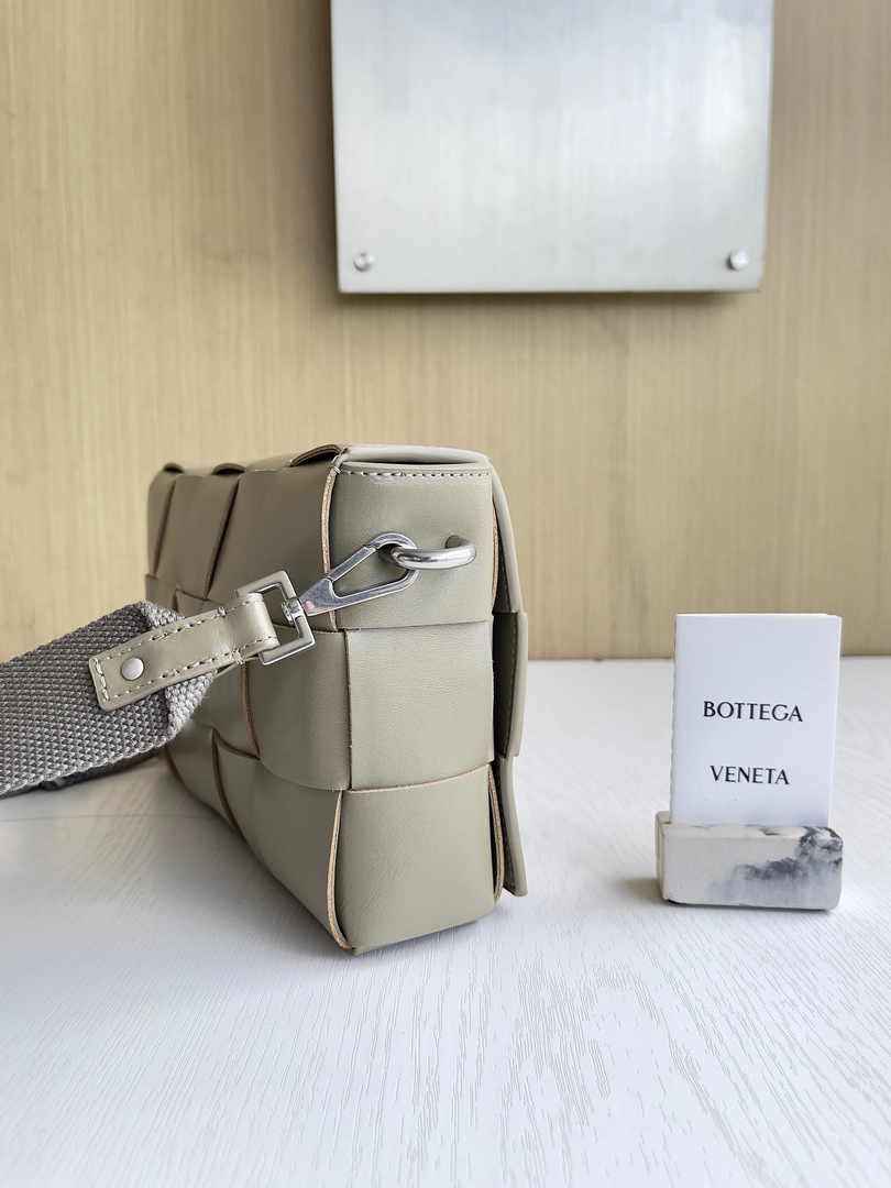 Bottega Veneta Cassette With Versatile Strap 741777 Calfskin Light Gray