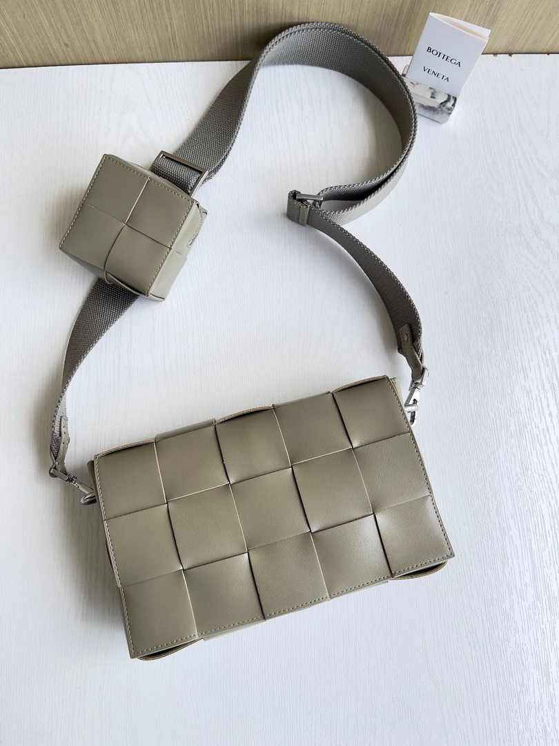 Bottega Veneta Cassette With Versatile Strap 741777 Calfskin Light Gray