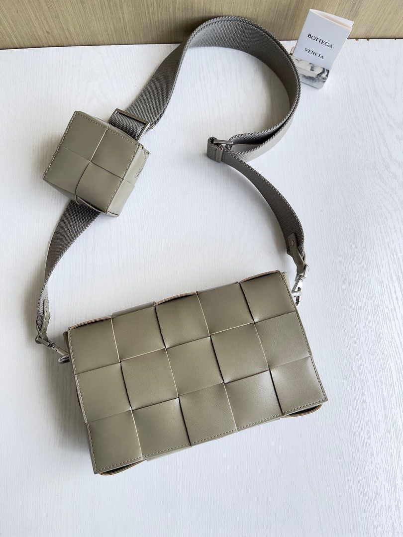 Bottega Veneta Cassette With Versatile Strap 741777 Calfskin Light Gray